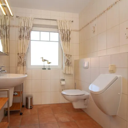 Apartment Huus-ant-water *