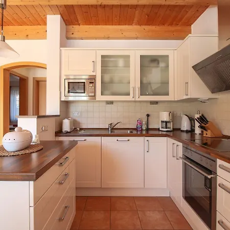 Huus-ant-water Apartment